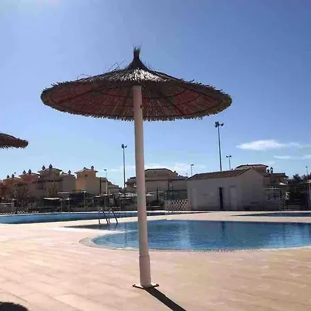 Adosado Nuevo Con Piscina