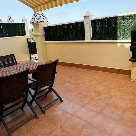 Adosado Nuevo Con Piscina