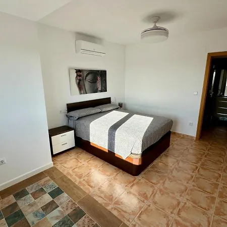 Adosado Nuevo Con Piscina