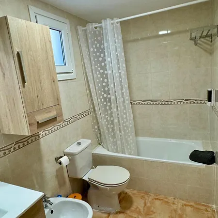 Nyaraló Adosado Nuevo Con Piscina *